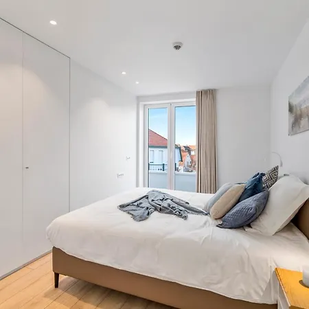 Maison Josephine - Spacious House For 12 People