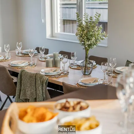 Сasa de vacaciones Maison Josephine - Spacious House For 12 People *